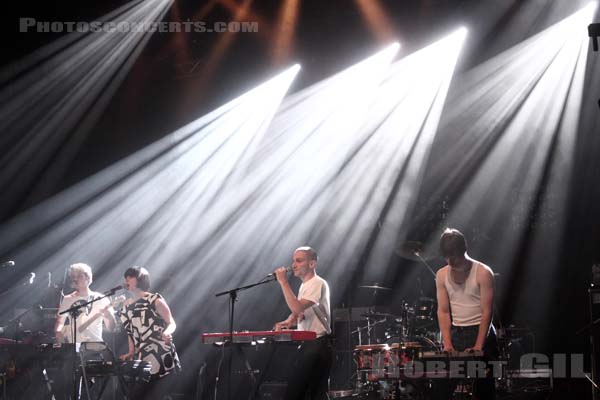 LA FEMME - 2011-05-22 - PARIS - La Cigale - 